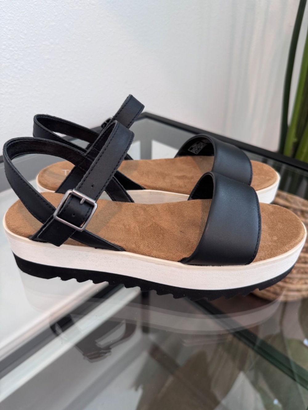 TOMS Women’s Brynn Vetiver Leather Platform Black Sandals Size 6 - Picture 2 of 16
